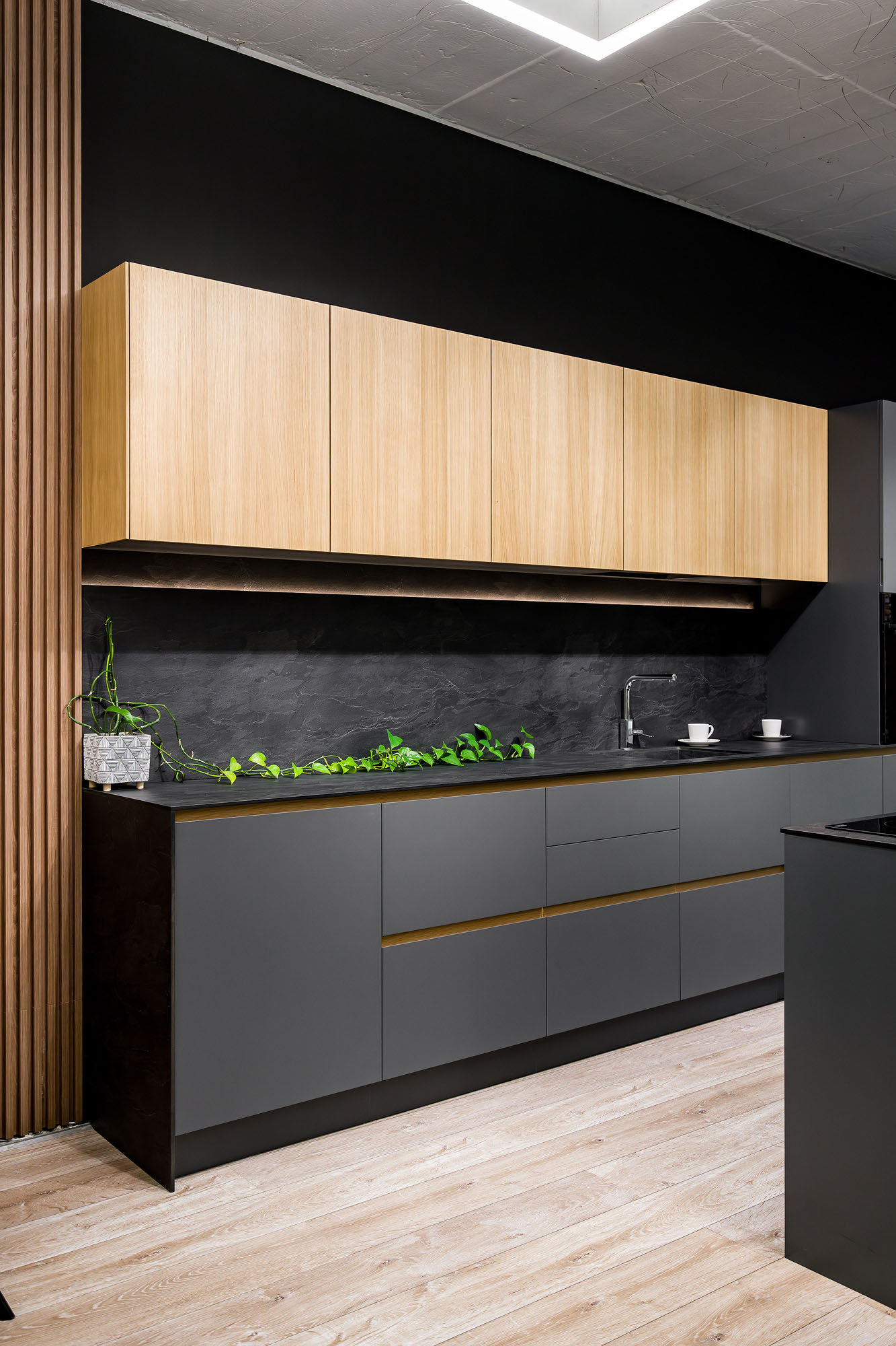 Bucătărie modernă la preț promoțional, reducere de sezon, lichidare de stoc mobilă premium